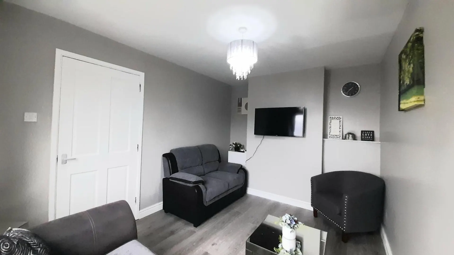 293 Holiday Home- Free On Site Parking Belfast 0*,  United Kingdom