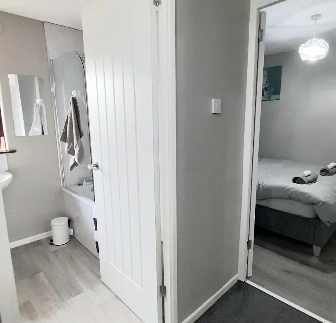 293 Holiday Home- Free On Site Parking Belfast