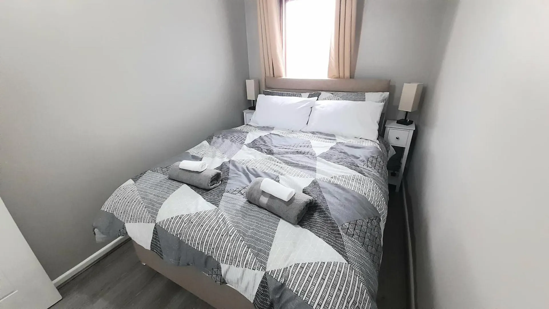 293 Holiday Home- Free On Site Parking Belfast